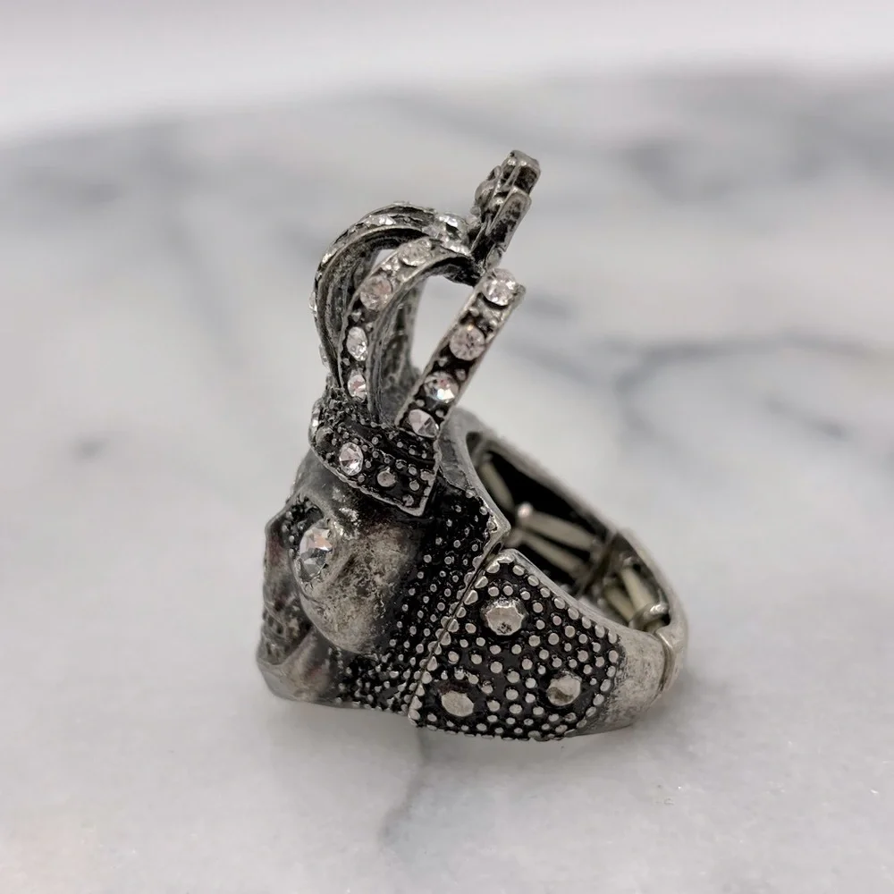 Antique Silver Tone & Crystal SKULL King Ring with Crown‎
